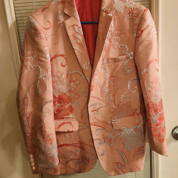 24 Unique Blazer satin with silver detailing p2p 18 - Picture 6 of 7